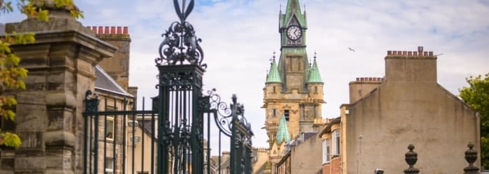 Image of Dunfermline High street through gates